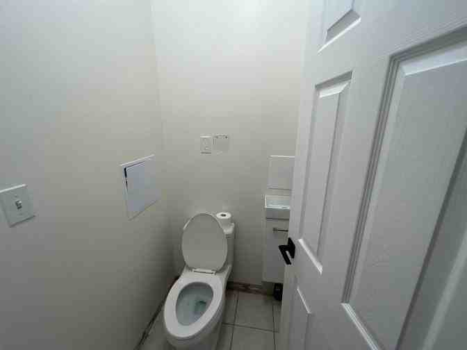 11509 94 Street Northwest #101 - Photo 3 of 10