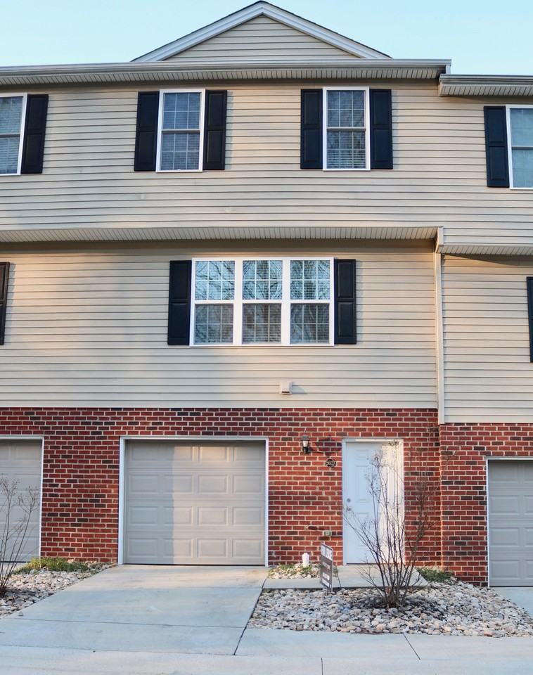 110 Aaron Pl #502 - Photo 2 of 23
