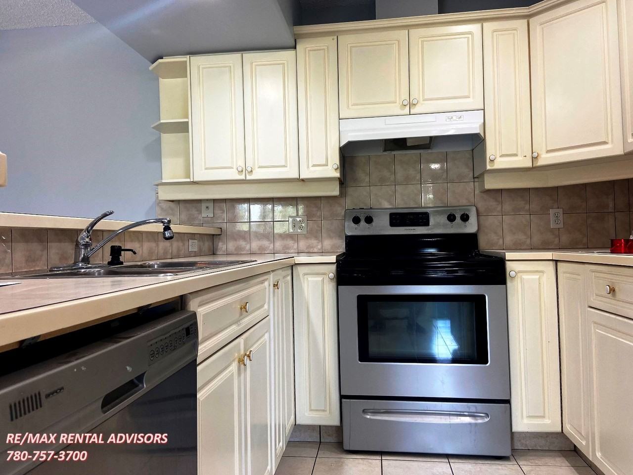 2816 116 St Nw - Photo 3 of 15