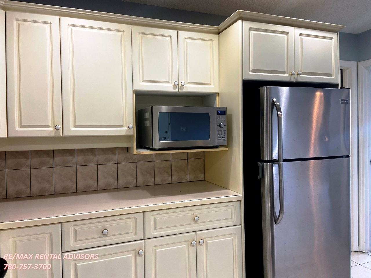 2816 116 St Nw - Photo 4 of 15