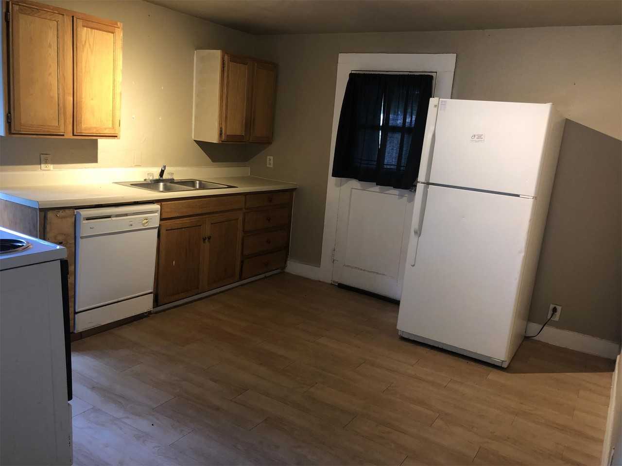 814 E Navarro St - Photo 2 of 9