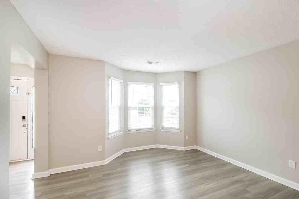 7210 Mahogany Dr - Photo 5 of 17