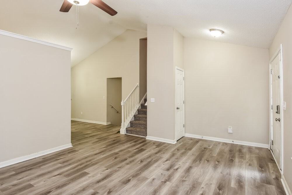 3322 Grove Park Ter Nw - Photo 7 of 17