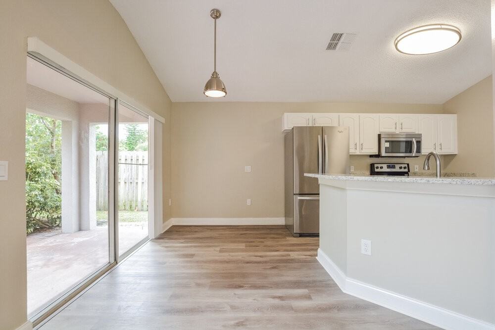 8344 Lake Amhurst Trl - Photo 6 of 17