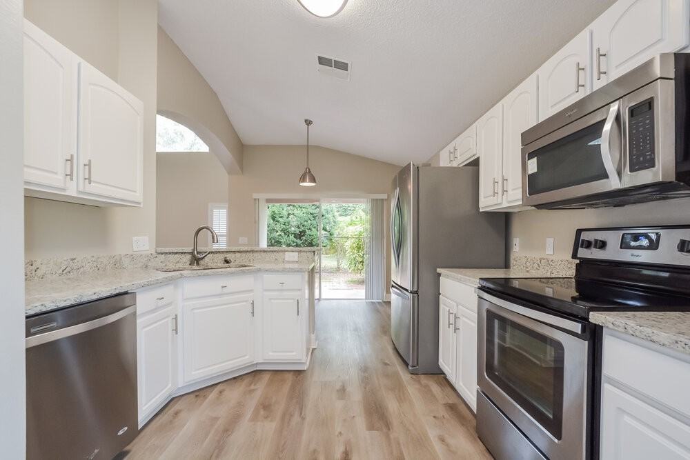 8344 Lake Amhurst Trl - Photo 7 of 17