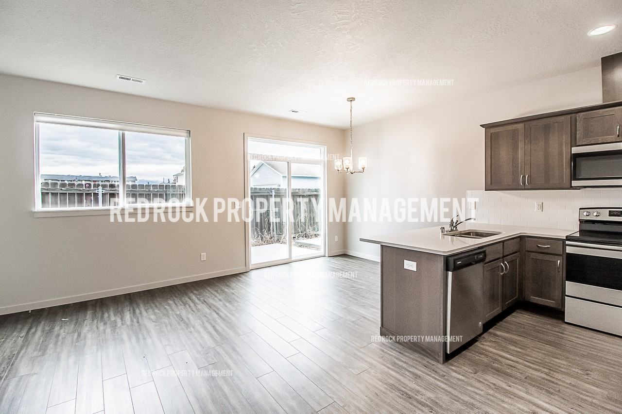 319 S Woodlawn Ln #1 - Photo 6 of 36