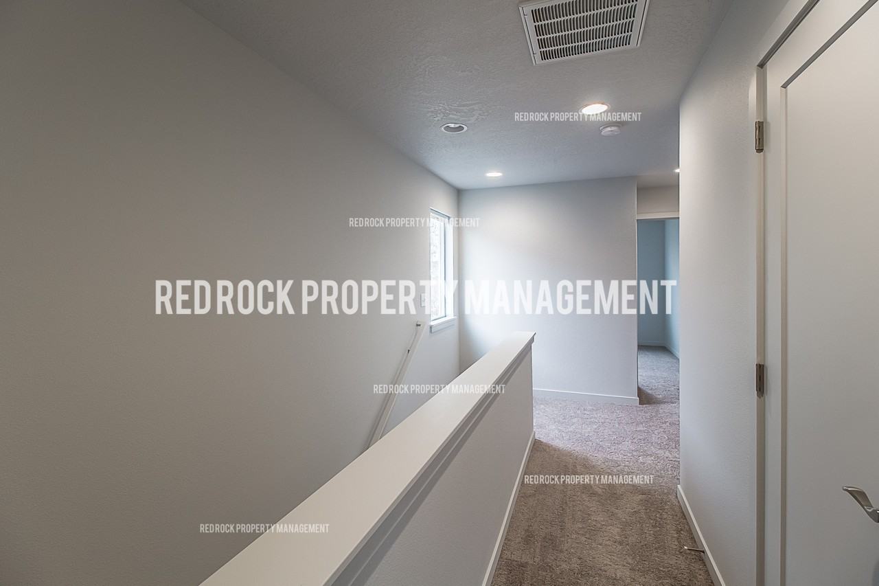 319 S Woodlawn Ln #1 - Photo 6 of 36