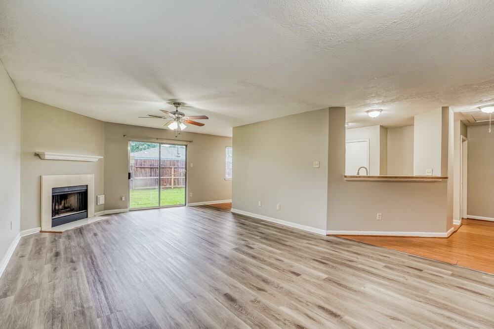 16115 Purpleridge Ct - Photo 4 of 16