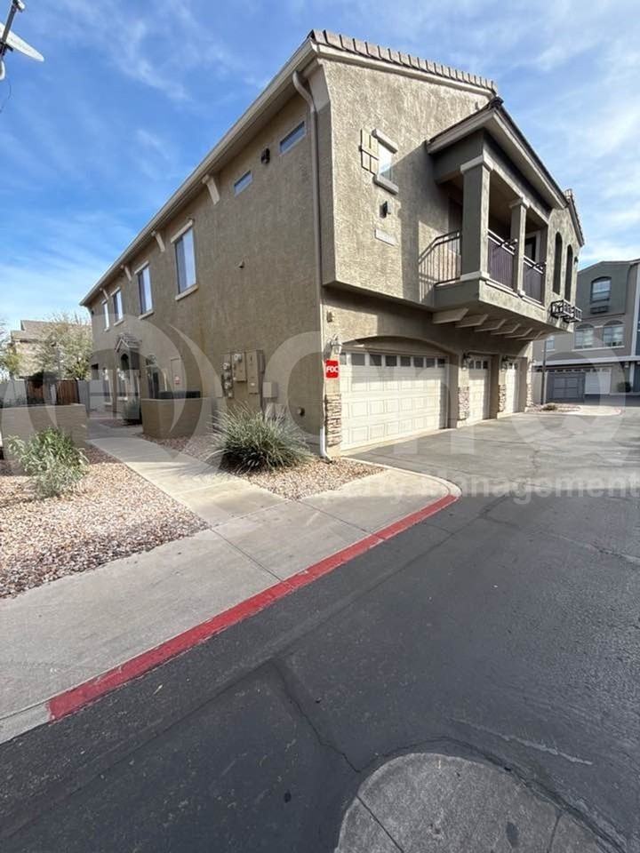 2402 E 5th St #1497