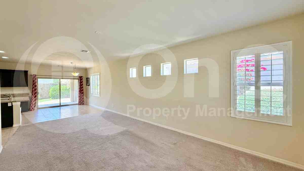 263 E Jade Dr - Photo 6 of 21