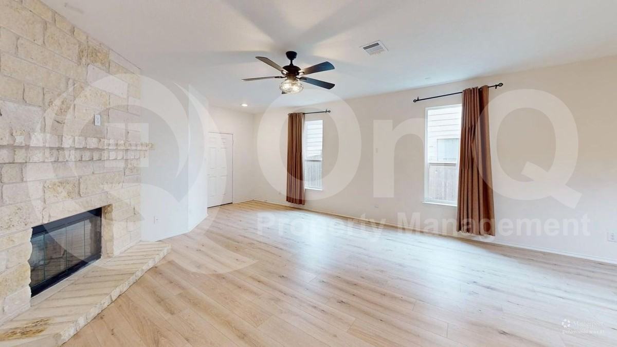 14220 James Buchanan St - Photo 5 of 23