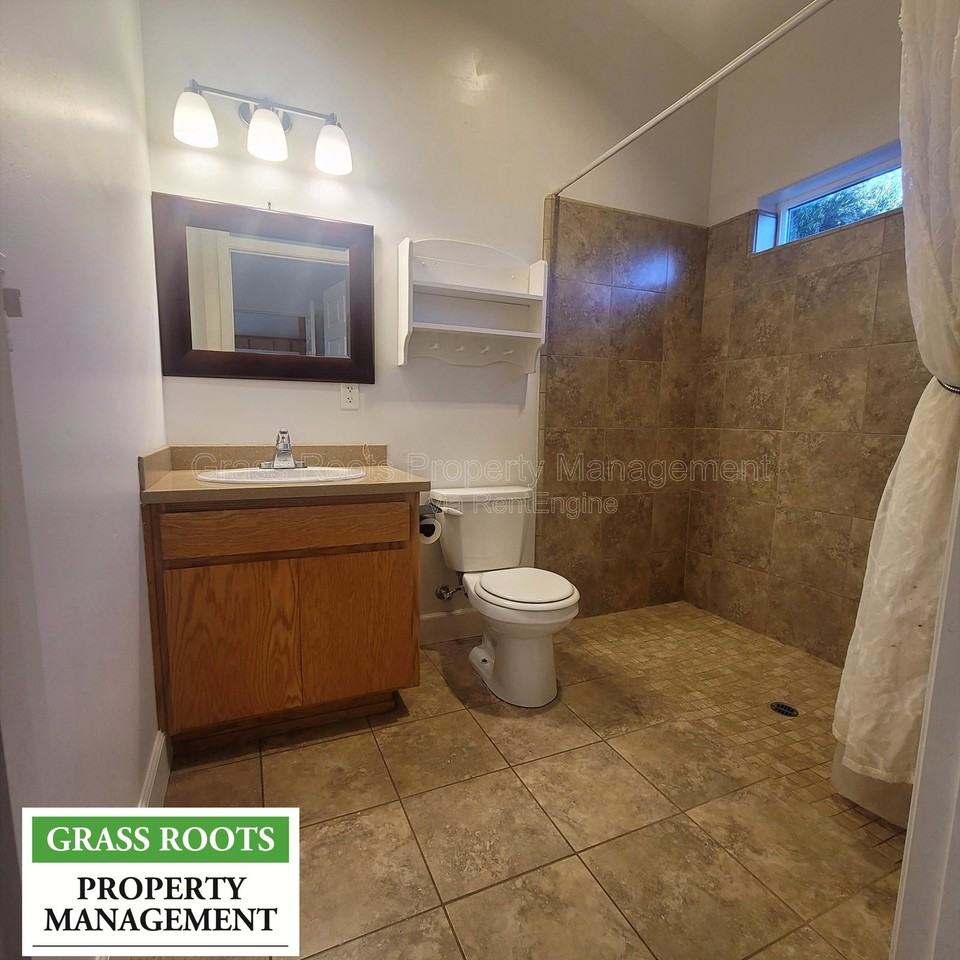 152 W Empire St - Photo 7 of 11