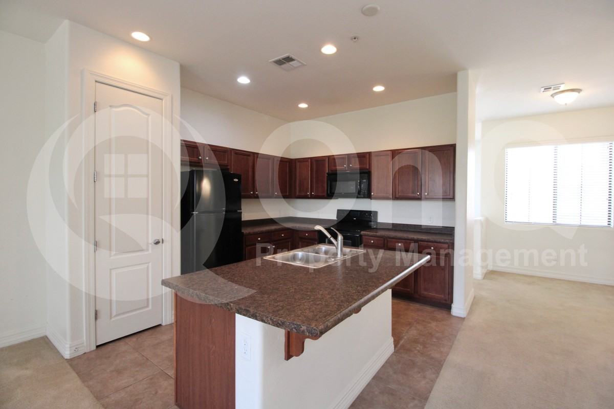 1456 E 9th St #216 - Photo 4 of 32