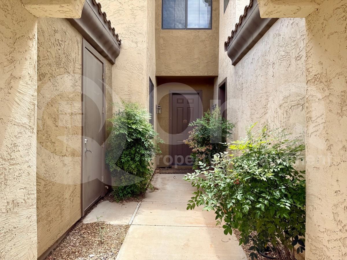 1456 E 9th St #216 - Photo 2 of 32