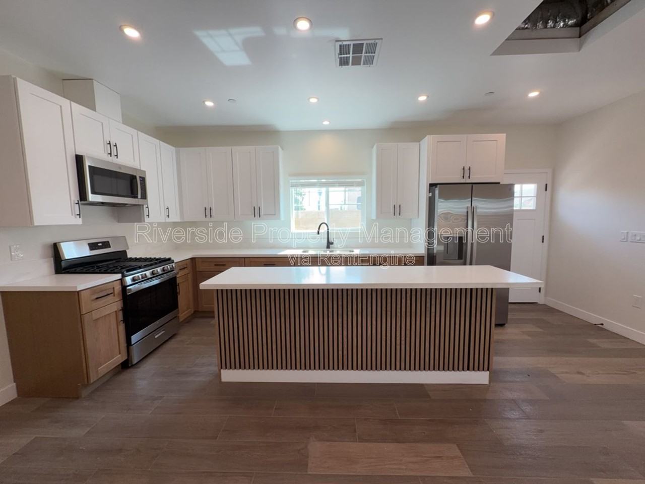 7893 Mango Ave - Photo 4 of 31