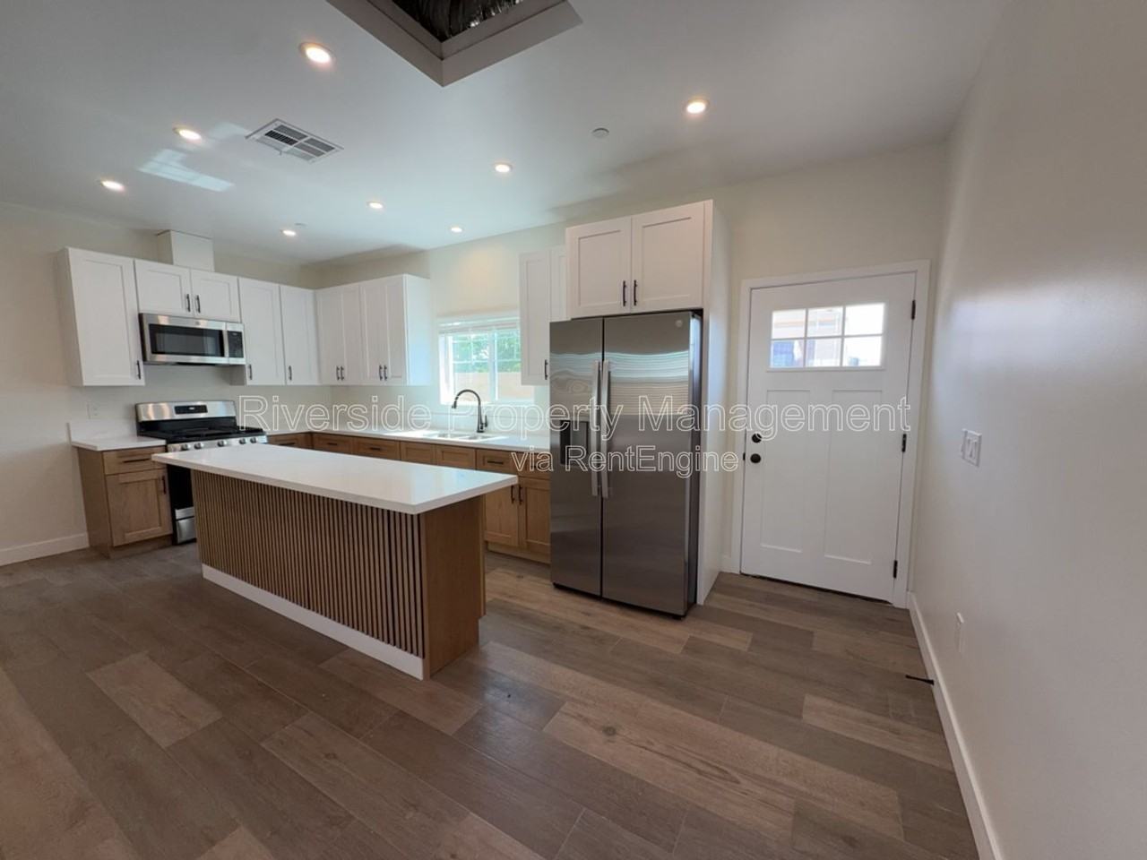 7893 Mango Ave - Photo 6 of 31