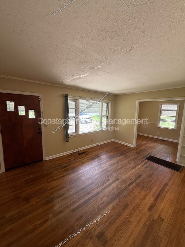 3069 Somerset Dr - Photo 6 of 25