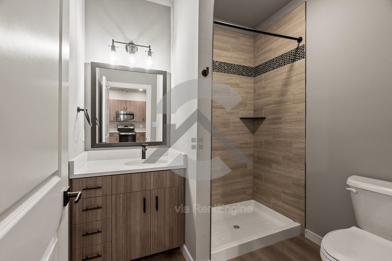 401 N Independence Ave #209 - Photo 6 of 8