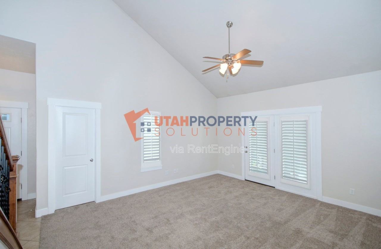 1046 E Quarry View Way - Photo 5 of 29