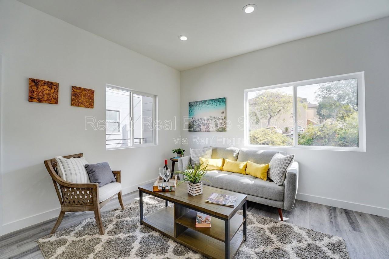3669 Budd St #3663-3673 - Photo 4 of 20
