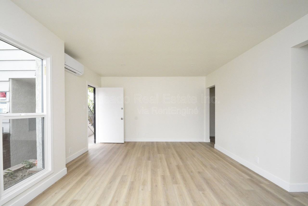 2972 Pacific Ave #A - Photo 3 of 8