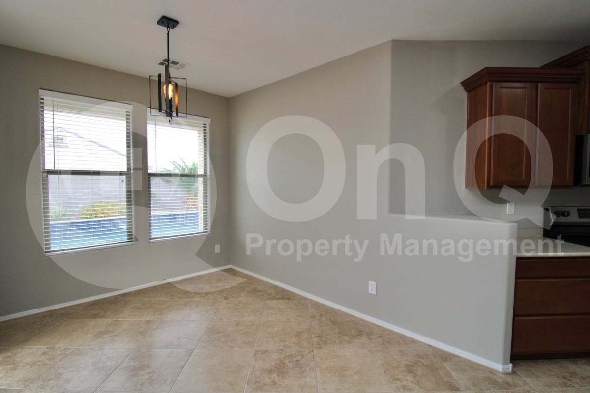 35916 W Catalonia Dr - Photo 6 of 28