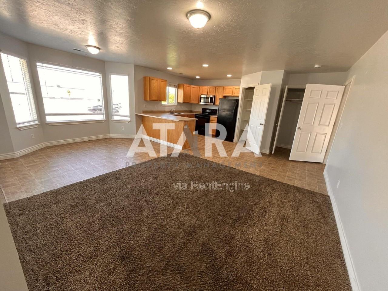 2473 W 5400 S - Photo 6 of 24