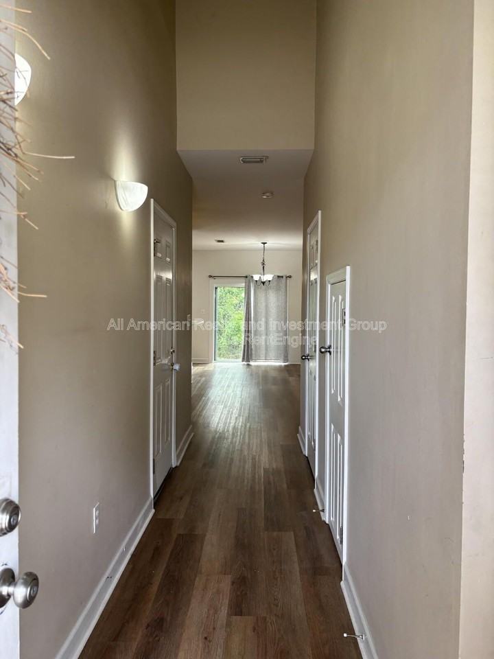42 Avery Dr - Photo 2 of 12