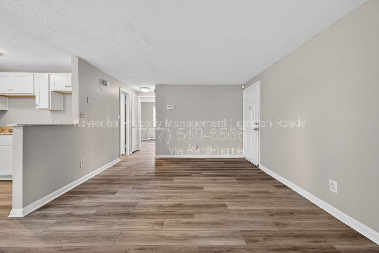 6249 Alexander St #C - Photo 4 of 15