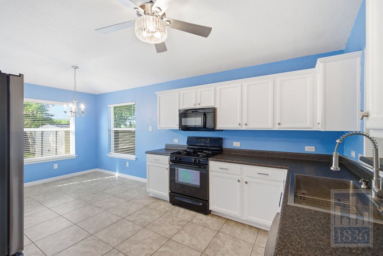 432 Thunderstorm Ave - Photo 7 of 50