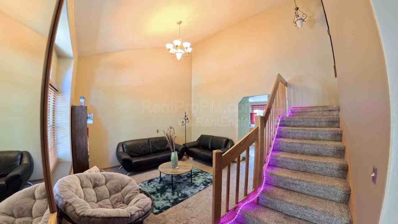 2425 Cochetopa Ct - Photo 5 of 26