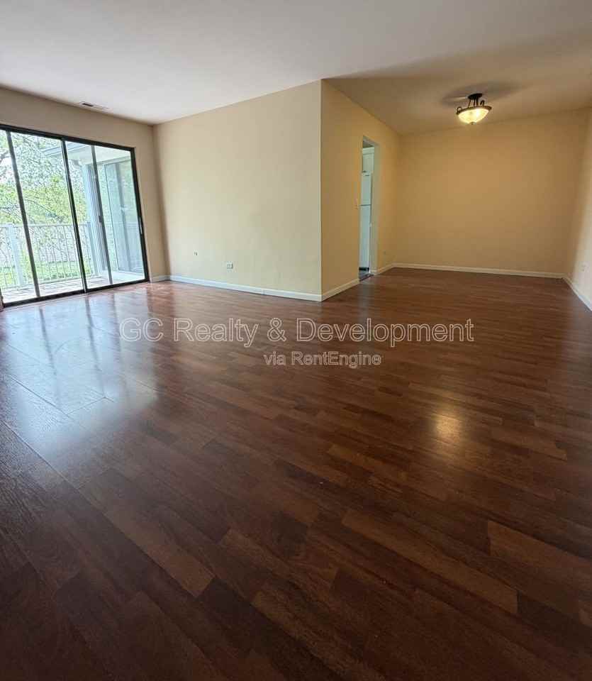871 Yosemite Trl #C - Photo 4 of 17