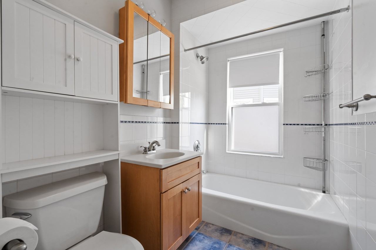 146 Beech St #1 - Photo 5 of 16