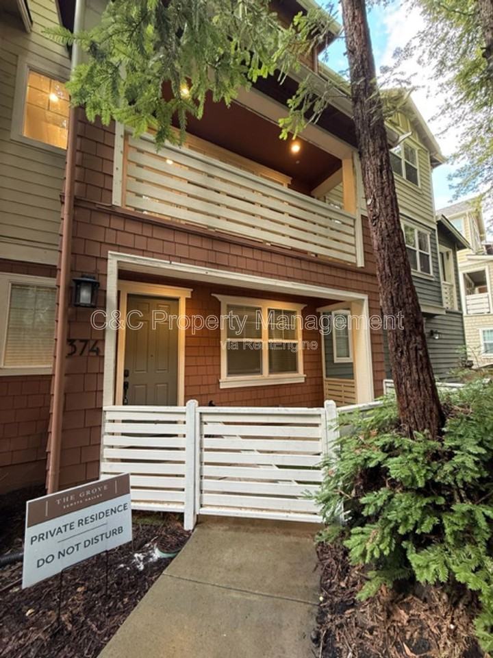 374 Hansen Ter - Photo 3 of 28