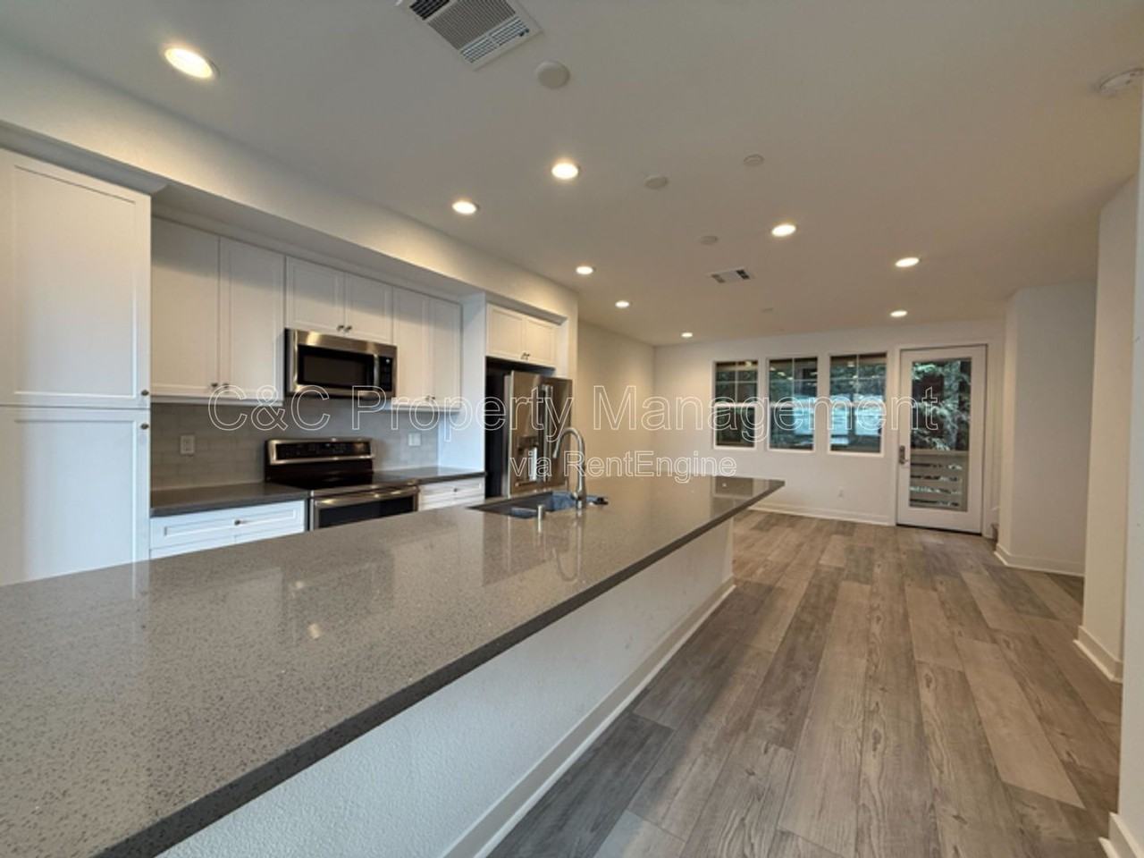 374 Hansen Ter - Photo 4 of 28