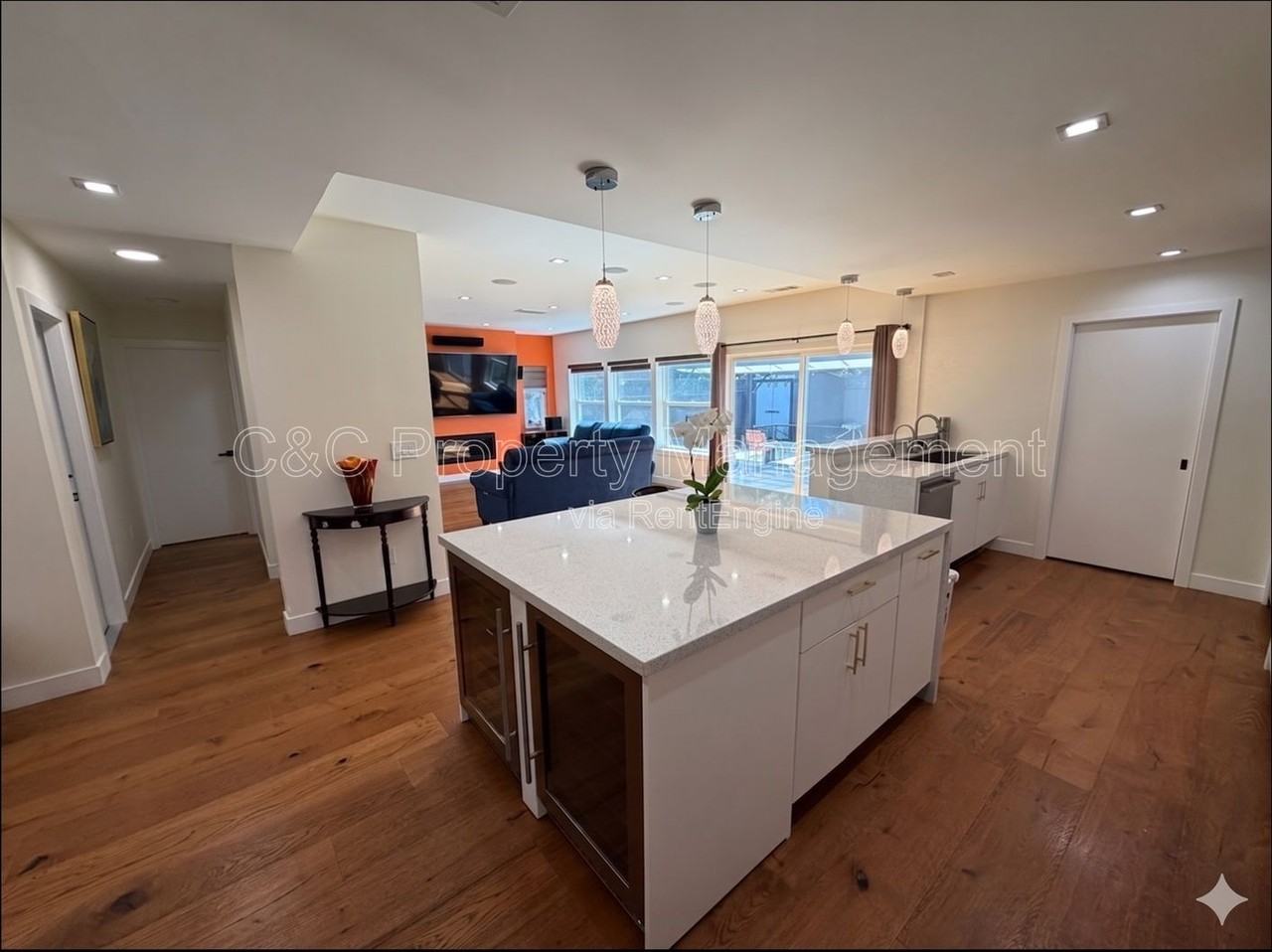 1201 N Central Ave - Photo 2 of 24