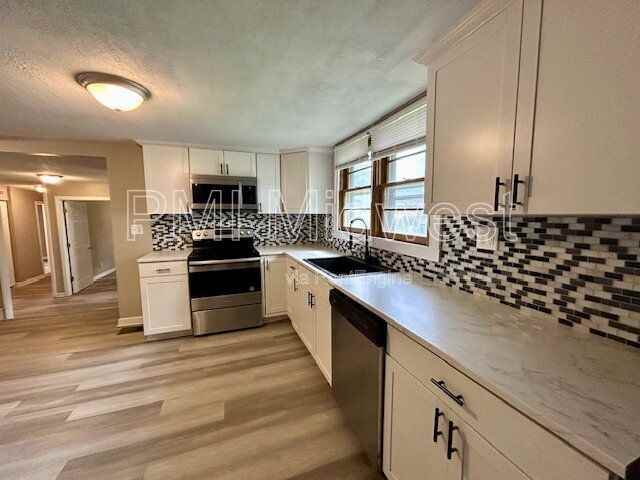 1408 Holland St #B - Photo 5 of 18