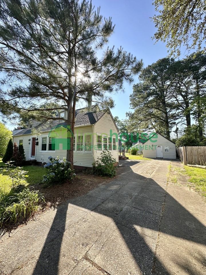 8107 Old Ocean View Rd - Photo 2 of 23