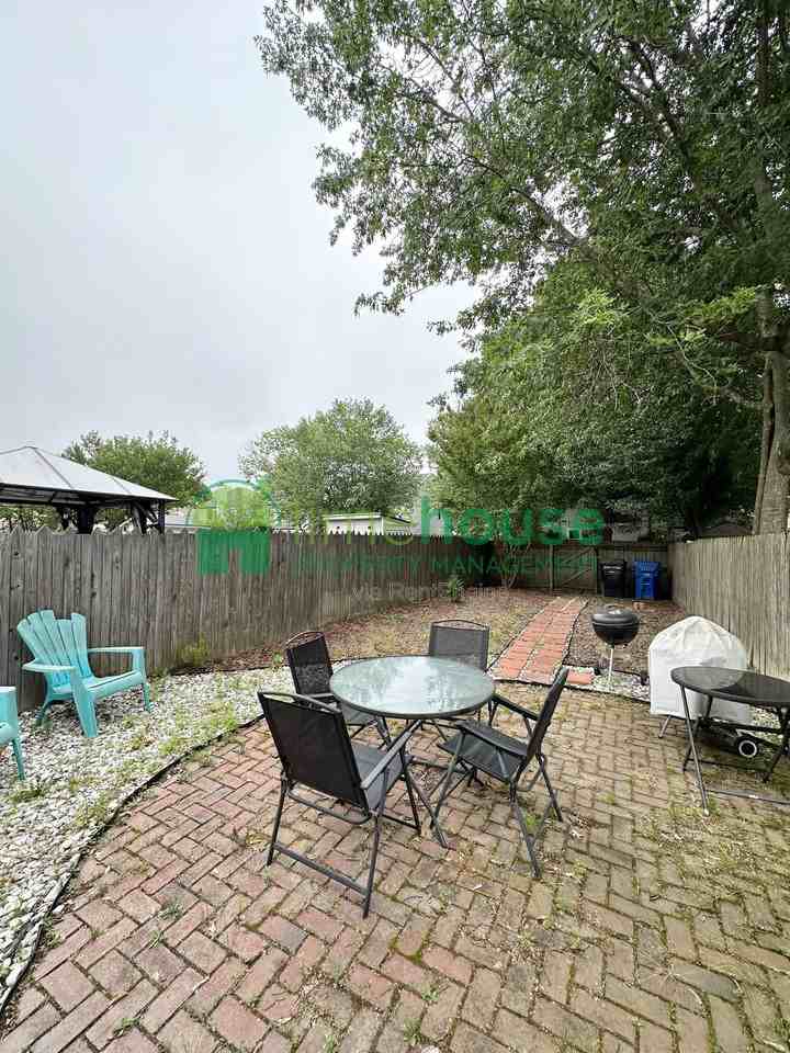 4613 Marlwood Way #1 - Photo 7 of 12