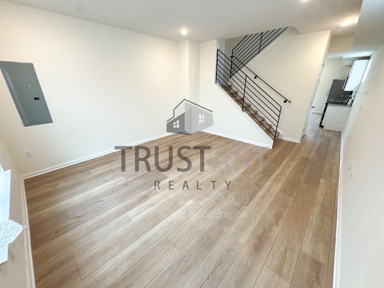1327 S 27th St - Photo 5 of 23