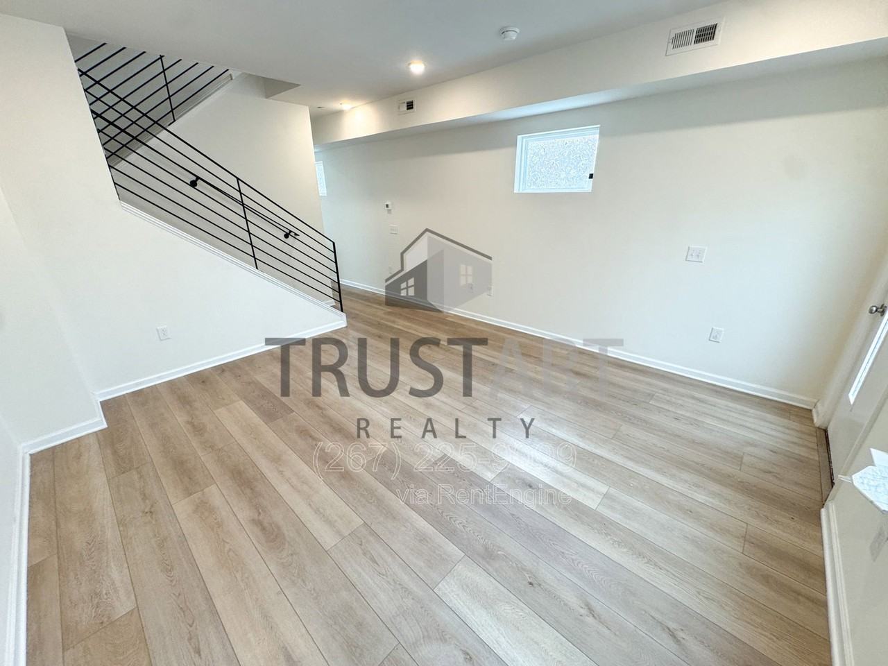 1327 S 27th St - Photo 6 of 23