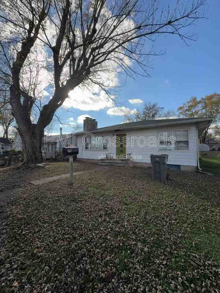 2613 Louise St - Photo 4 of 34
