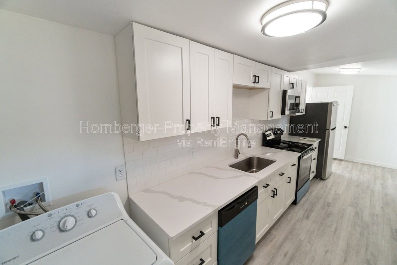 1904 E Dalton Ave #4 - Photo 6 of 15