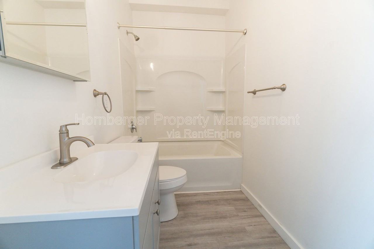 1904 E Dalton Ave #4 - Photo 7 of 15