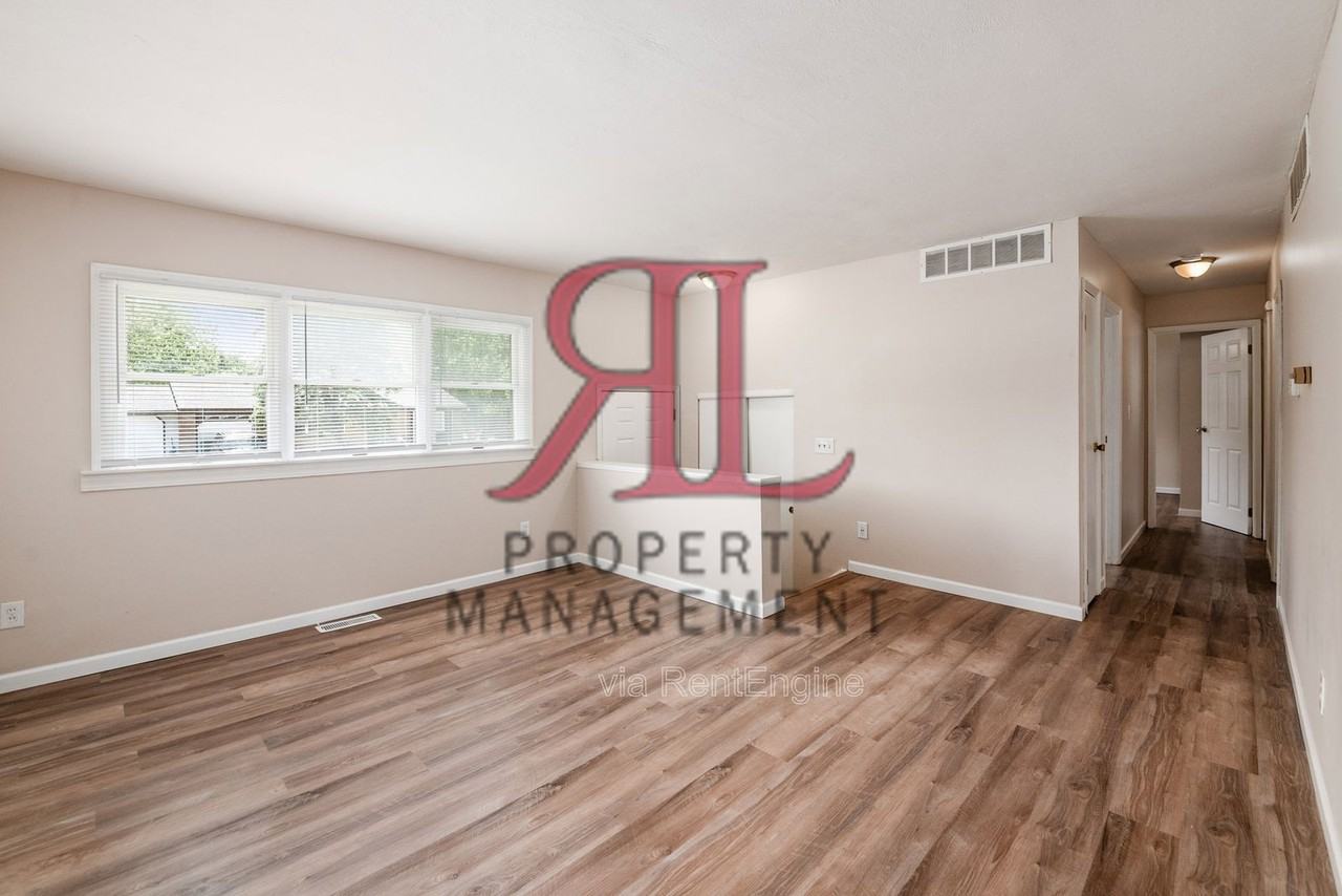 998 Hillery Rd - Photo 6 of 27