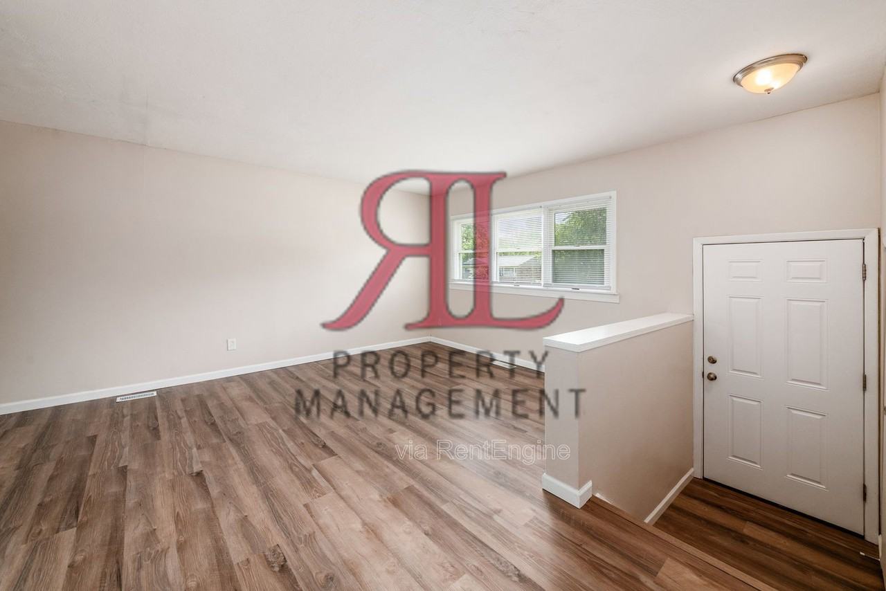 998 Hillery Rd - Photo 7 of 27