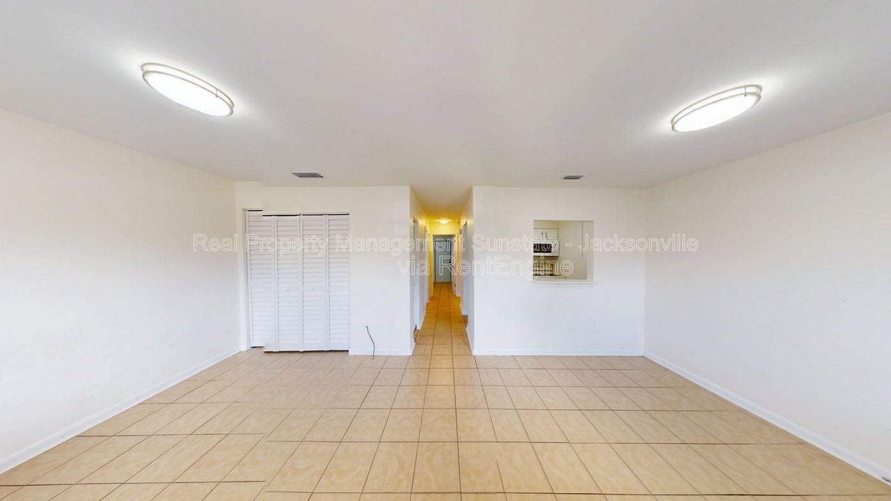 1010 Bronson St #12 - Photo 2 of 18