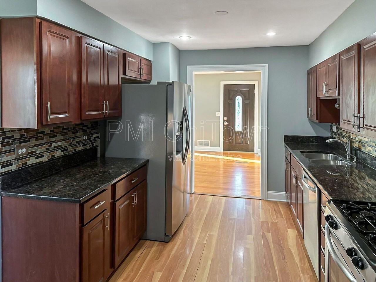 1409 E Lincoln Ave - Photo 4 of 23