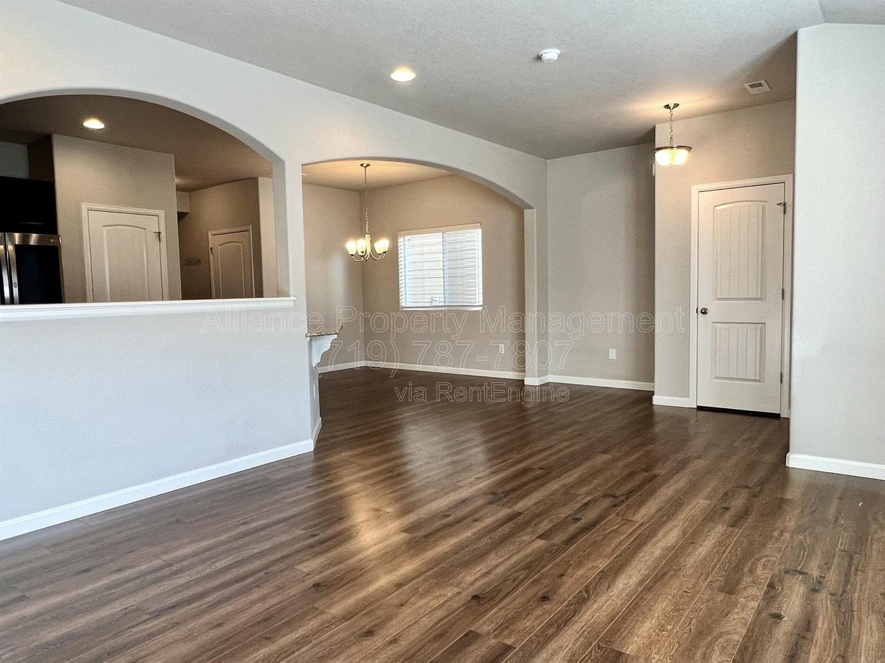 2057 Birmingham Loop - Photo 3 of 47