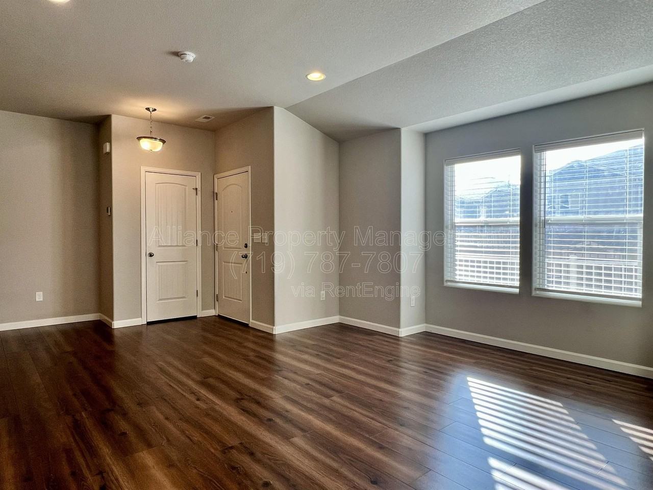 2057 Birmingham Loop - Photo 4 of 47